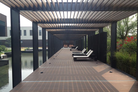 Beijing Changyang Vanke used 15000 square meters dassoXTR in siding and grating. Finished in 2014.
